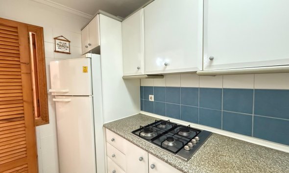 Resale - Apartment - Torrevieja - Playa del cura