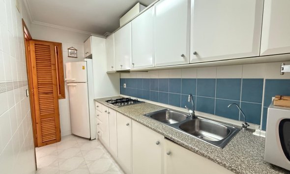 Resale - Apartment - Torrevieja - Playa del cura