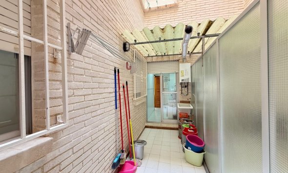Resale - Apartment - Torrevieja - Playa del cura