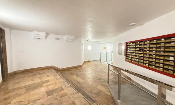 Resale - Apartment - Torrevieja - Playa del cura