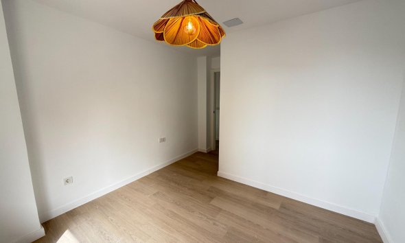 Reventa - Apartamento - Torrevieja - Playa de los Naufragos