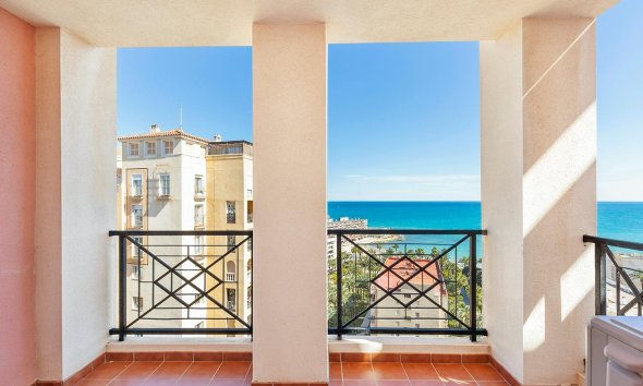 Resale - Apartment - Torrevieja - Playa de los locos