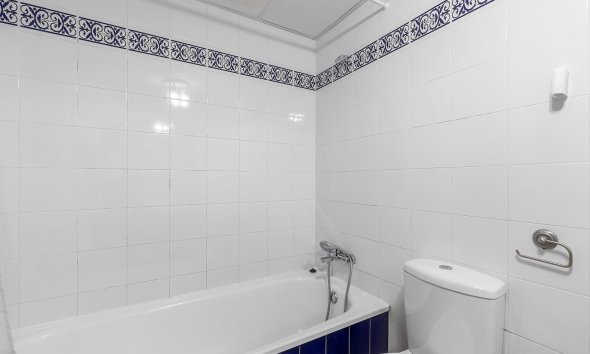 Resale - Apartment - Torrevieja - Playa de los locos