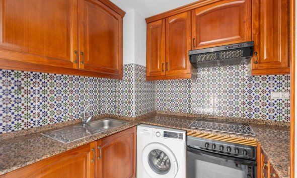 Resale - Apartment - Torrevieja - Playa de los locos
