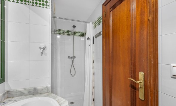 Resale - Apartment - Torrevieja - Playa de los locos