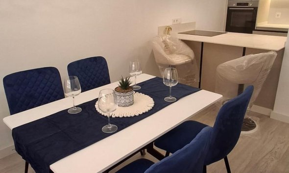 Resale - Apartment - Torrevieja - Acequion
