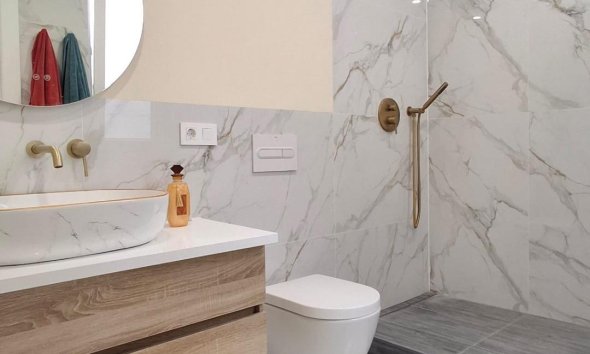 Resale - Apartment - Torrevieja - Acequion