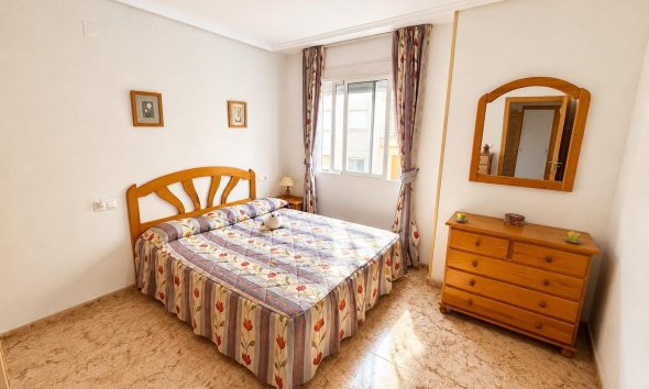 Resale - Apartment - Torrevieja - Estacion de autobuses