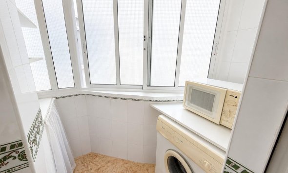 Resale - Apartment - Torrevieja - Estacion de autobuses