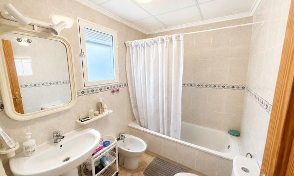 Resale - Apartment - Torrevieja - Estacion de autobuses