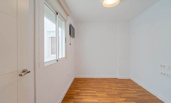 Resale - Apartment - ﻿Torrevieja (Alicante) - Torrevieja