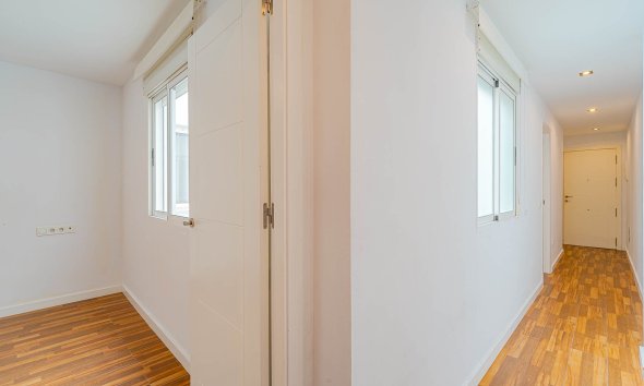 Resale - Apartment - ﻿Torrevieja (Alicante) - Torrevieja
