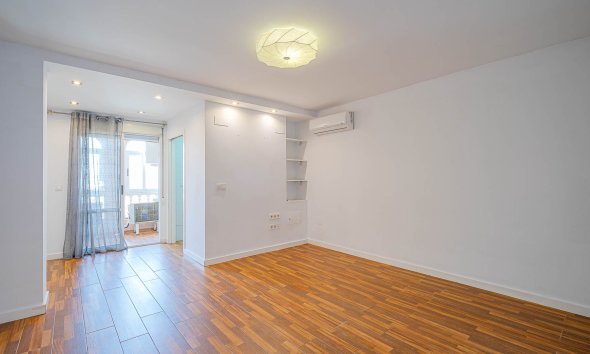 Resale - Apartment - ﻿Torrevieja (Alicante) - Torrevieja