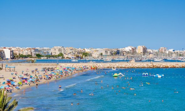 Resale - Apartment - ﻿Torrevieja (Alicante) - Torrevieja