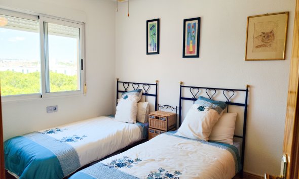 Resale - Apartment - Orihuela Costa - La Zenia