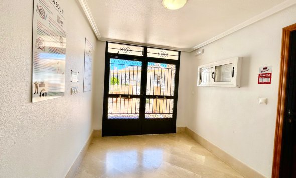 Resale - Apartment - Orihuela Costa - La Zenia