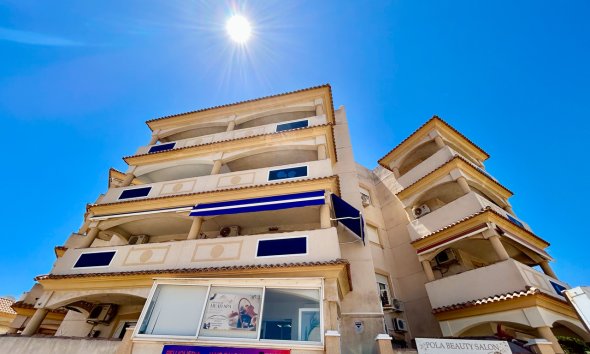 Resale - Apartment - Orihuela Costa - La Zenia