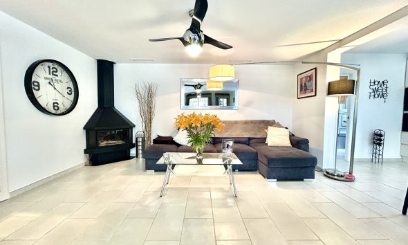 Resale - Villa / House - Catral