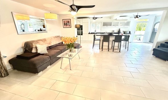 Resale - Villa / House - Catral