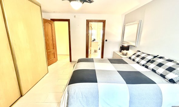 Resale - Villa / House - Catral