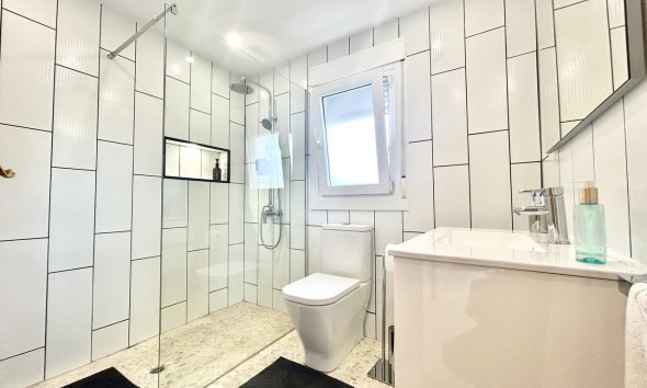 Resale - Villa / House - Catral