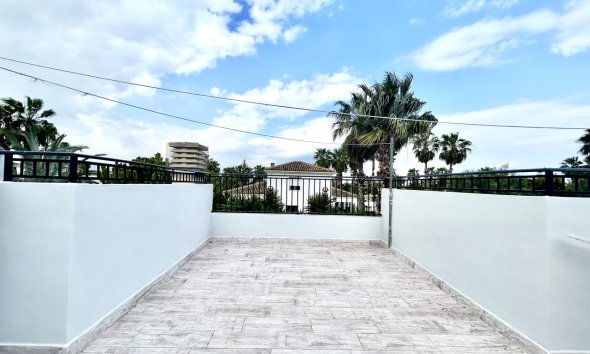 Resale - Villa / House - Catral