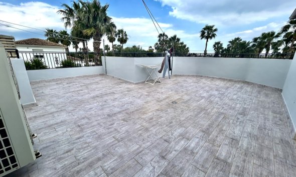 Resale - Villa / House - Catral