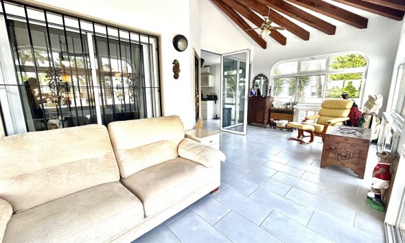 Resale - Villa / House - Catral