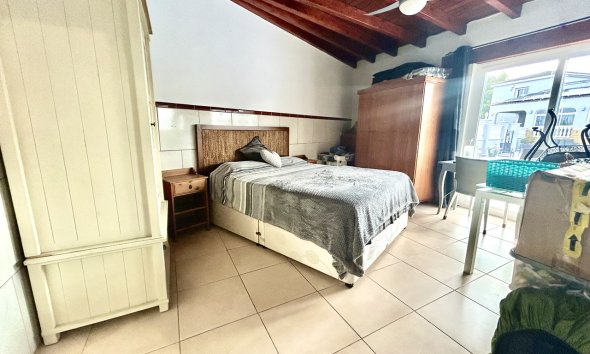 Resale - Villa / House - Catral