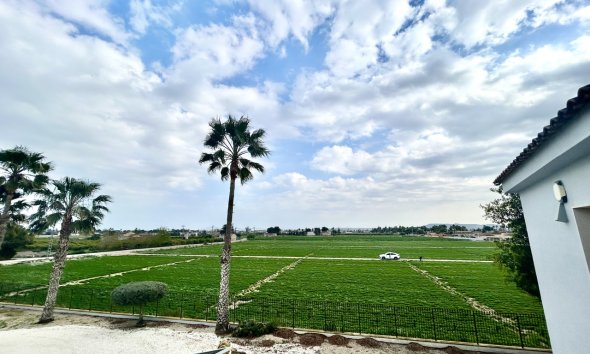 Resale - Villa / House - Catral