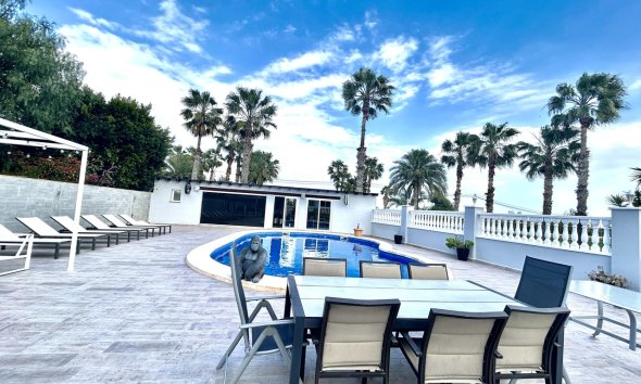 Resale - Villa / House - Catral
