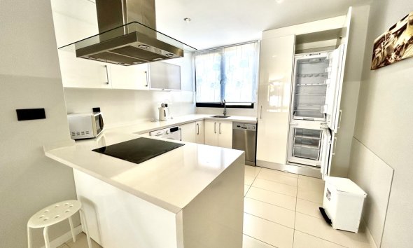 Resale - Apartment - Orihuela Costa - Villamartin