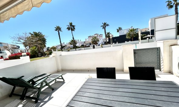 Resale - Apartment - Orihuela Costa - Villamartin