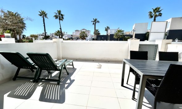 Resale - Apartment - Orihuela Costa - Villamartin