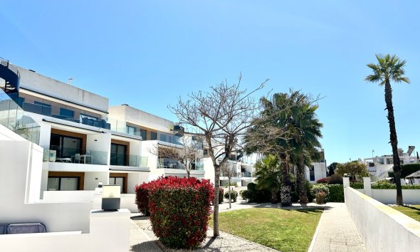 Resale - Apartment - Orihuela Costa - Villamartin