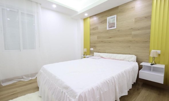 Resale - Apartment - Torrevieja - Centro