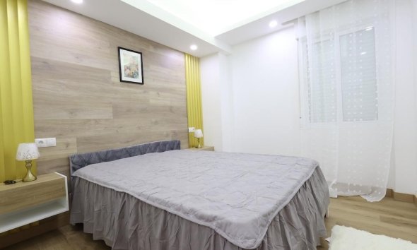 Resale - Apartment - Torrevieja - Centro