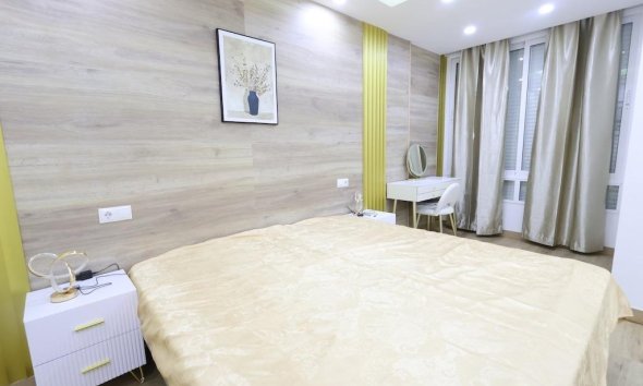 Resale - Apartment - Torrevieja - Centro