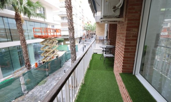 Resale - Apartment - Torrevieja - Centro