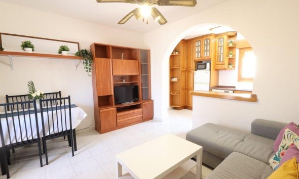 Resale - Bungalow - Torrevieja - La Siesta - El Salado - Torreta