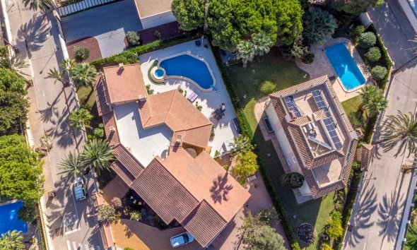 Resale - Villa - Orihuela Costa - MUY CERCA DE LA PLAYA
