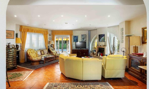 Resale - Villa - Orihuela Costa - MUY CERCA DE LA PLAYA