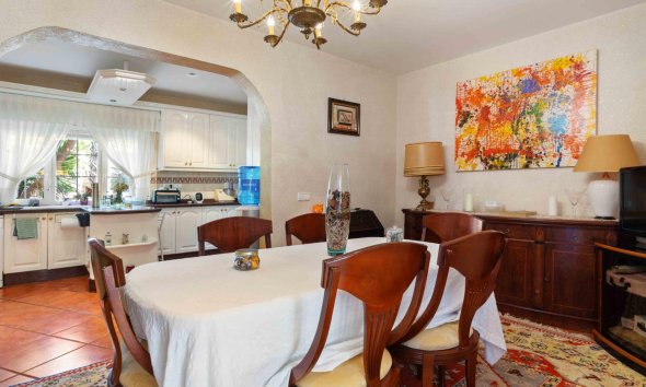 Resale - Villa - Orihuela Costa - MUY CERCA DE LA PLAYA