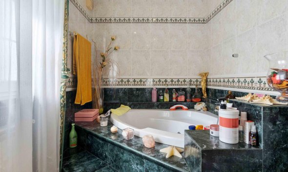 Resale - Villa - Orihuela Costa - MUY CERCA DE LA PLAYA