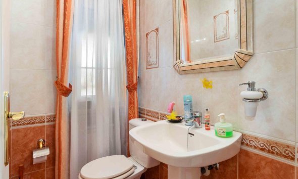 Resale - Villa - Orihuela Costa - MUY CERCA DE LA PLAYA