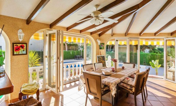 Resale - Villa - Orihuela Costa - MUY CERCA DE LA PLAYA