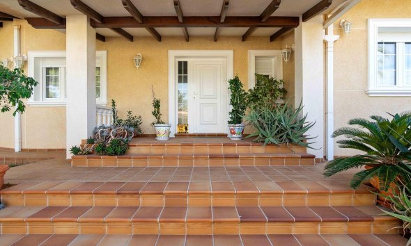 Resale - Villa - Orihuela Costa - MUY CERCA DE LA PLAYA