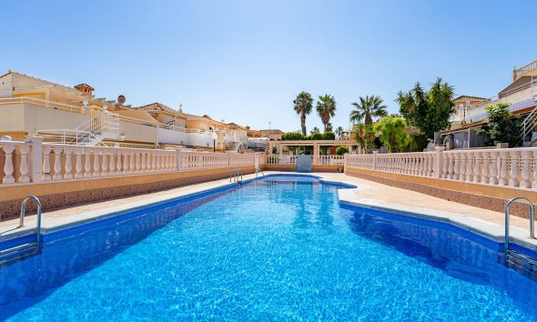 Resale - Terraced house / Townhouse - Torrevieja - Los Altos