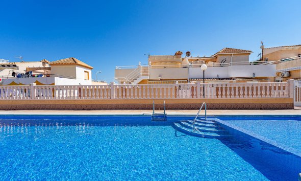Resale - Terraced house / Townhouse - Torrevieja - Los Altos