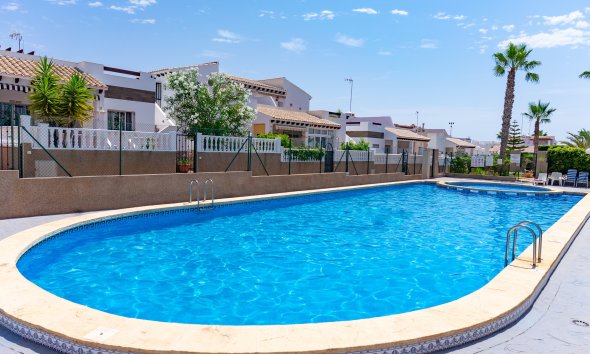 Resale - Terraced house / Townhouse - Torrevieja - Punta Prima